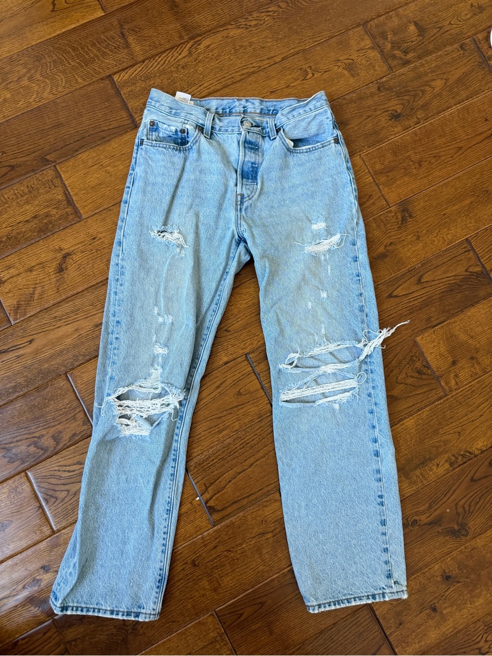 Light Wash Distressed Ripped Jeans